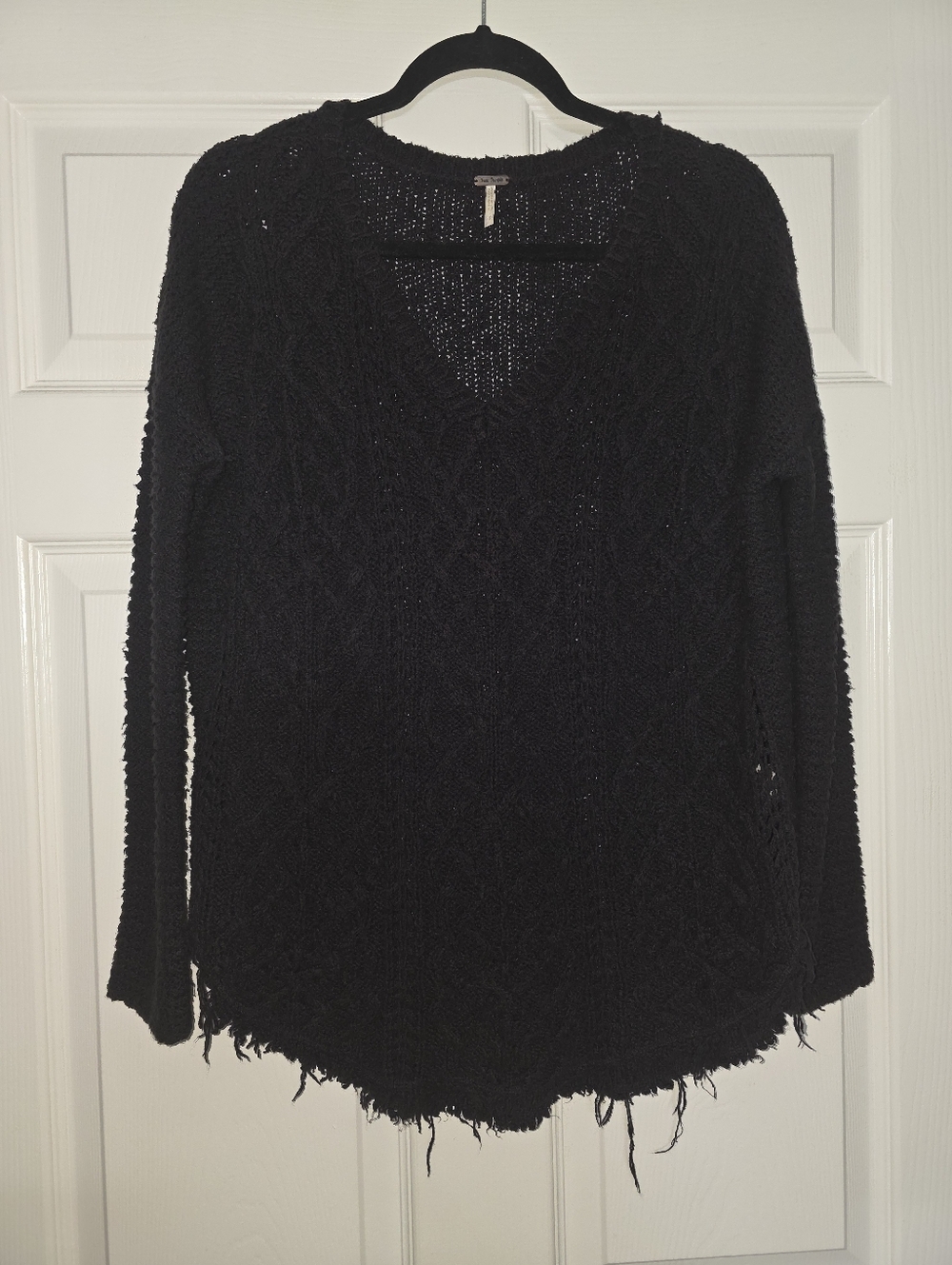 Moving Sale! { Free People Chunky Cable Knit Raw Hem Black Sweater Size S